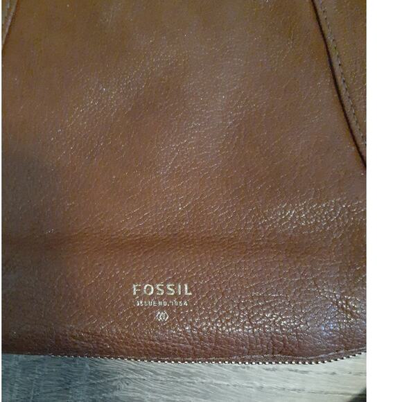 Fossil Key Brown Leather Crossbody Purse Extended Zipper Classic Neutral 11 X 10 - Picture 7 of 11